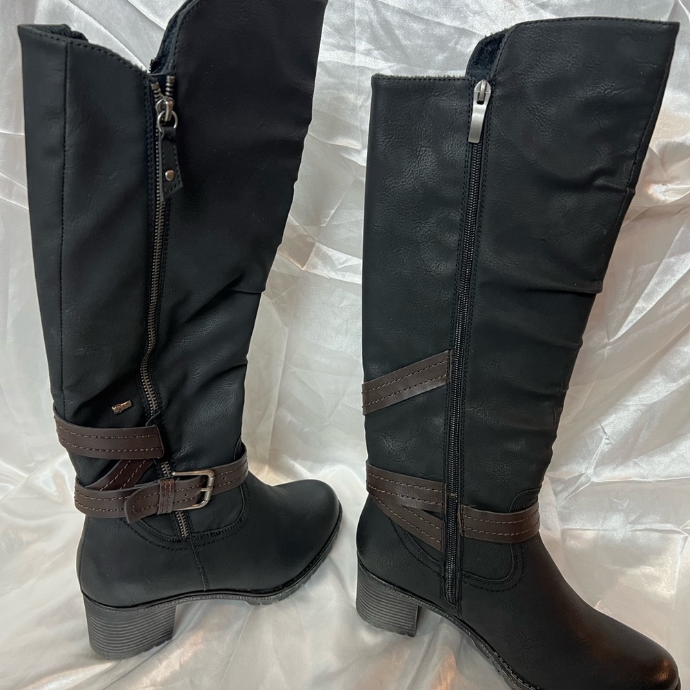 Gemisola Water Resistant Boot - Picture 2 of 5